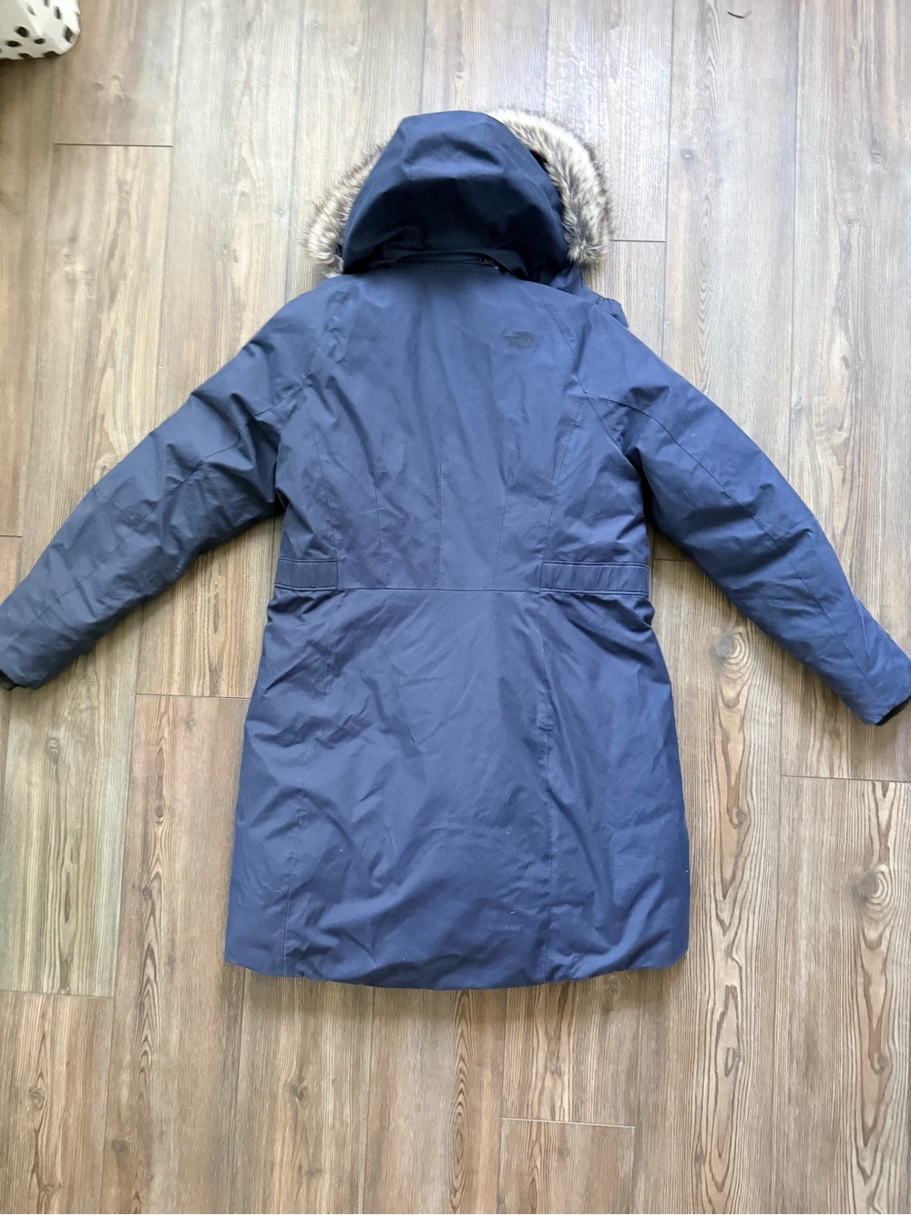 The North Face Navy Insulated Women's Parka - Picture 6 of 6